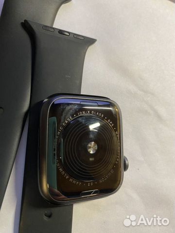 Смарт-часы Apple Watch SE 44mm