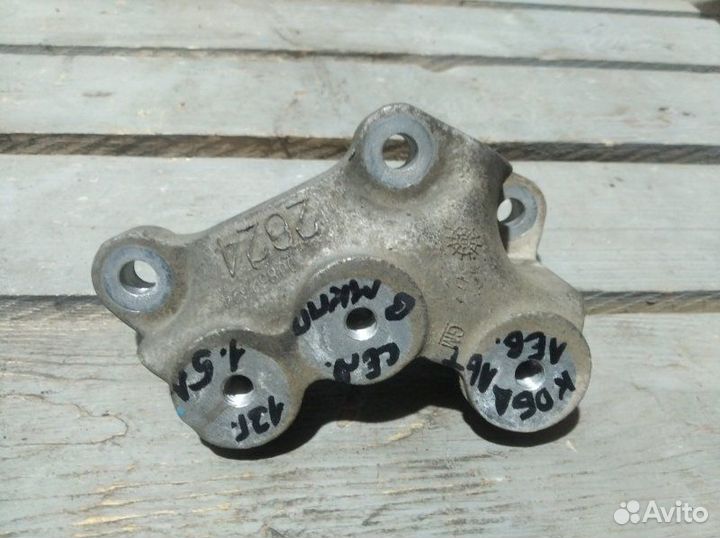 Кронштейн опоры двигателя Chevrolet Cobalt седан