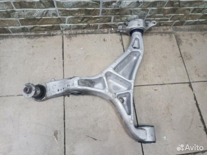 Рычаг передний нижний левый Jeep Grand Cherokee