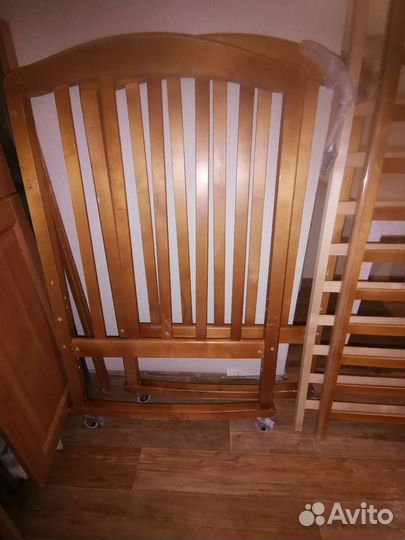 Детская кроватка