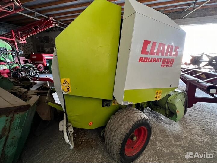 Пресс-подборщик Claas Rollant 250, 2001