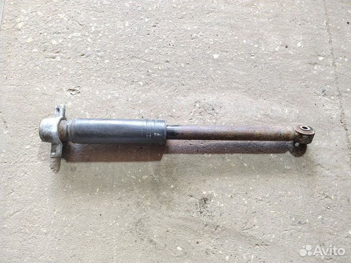 Амортизатор задний Opel Astra J A16XER 2010