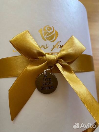 Коробка с декоративным наполнением