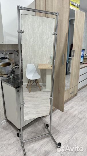 Зеркало напольное на колесах бу