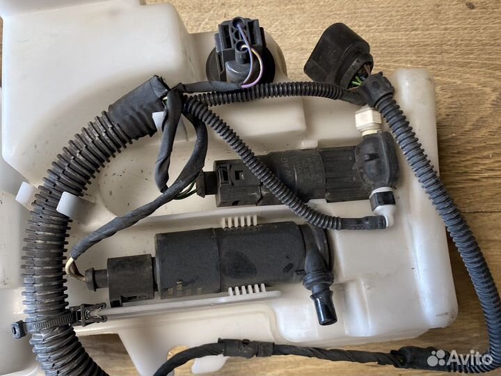 Audi q3 бачок омывателя стекла и фар