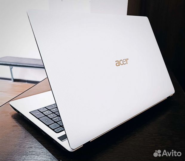 Ноутбук Acer 15.6/Gf630m/i3/4Gb/SSD+HDD