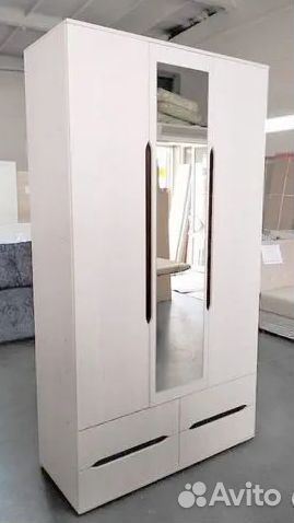 Шкаф