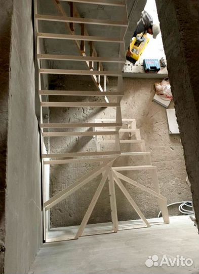 Лестница в дом под ключ