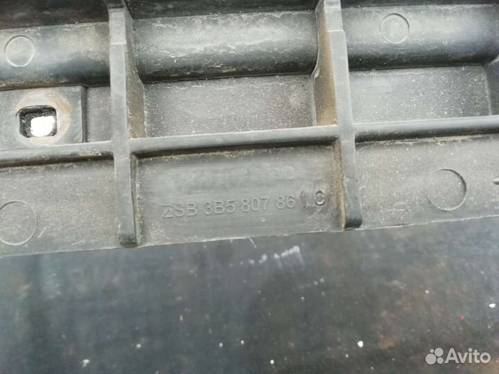 Кронштейн заднего бампера VW Passat B5+2000-2004 г