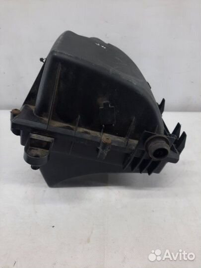 Корпус воздушного фильтра Opel Signum хэтчбэк 5
