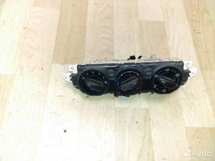 Блок управления отопителем Ford C-Max I hxda