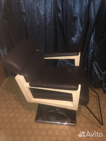 Парикмахерское кресло бу