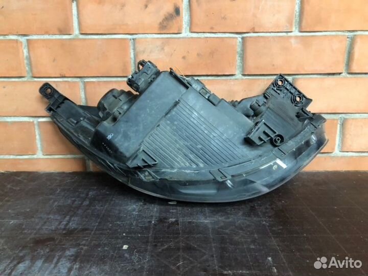 Фара левая Kia Soul 2