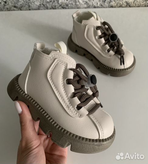 Новые ботинки 23 размер