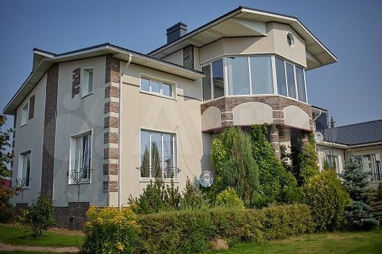 Дом 476,8 м² на участке 30 сот.