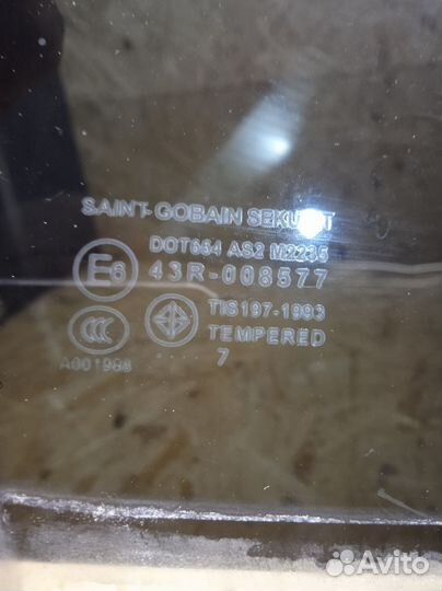 Стекло двери задней правой Mazda 3