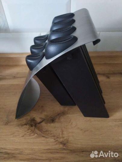 Подставка для кухонных ножей