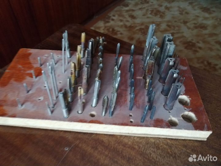 Метчики и плашки СССР