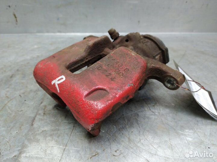 Суппорт тормозной задний правый Audi A4 B8