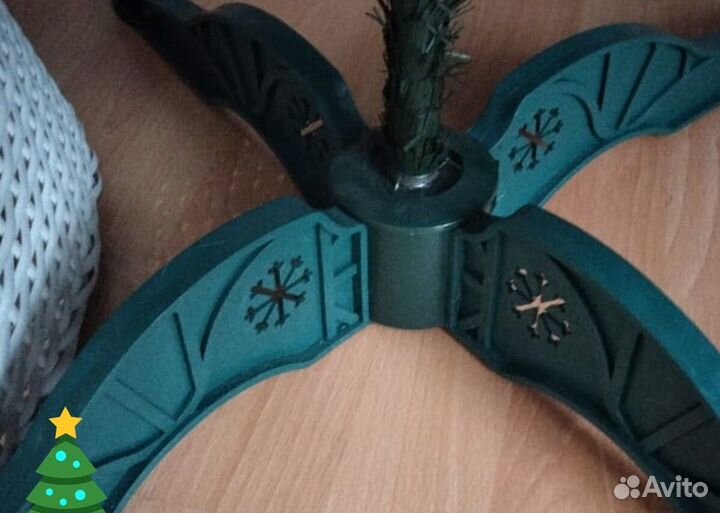 Искусственная ель литая 2,1 м (латекс)