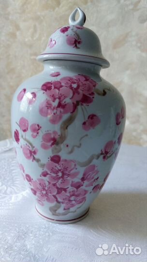 Ваза с крышкой фарфор ГДР
