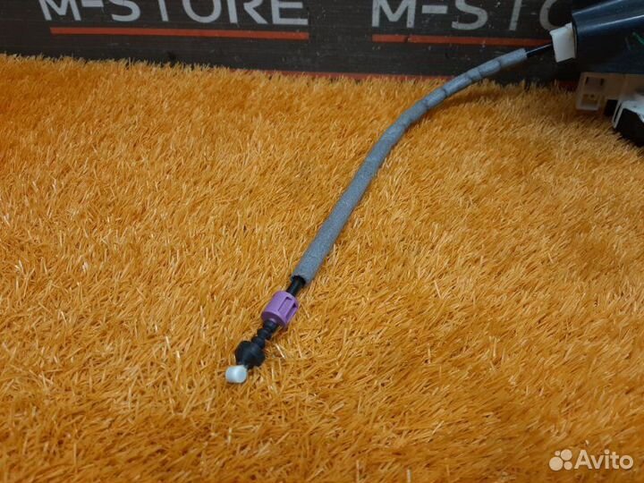 Замок двери передний левый Mercedes-Benz E-Class