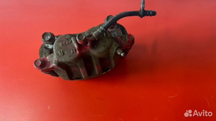 Суппорт передний левый Honda Elysion RR1 2.4 AT