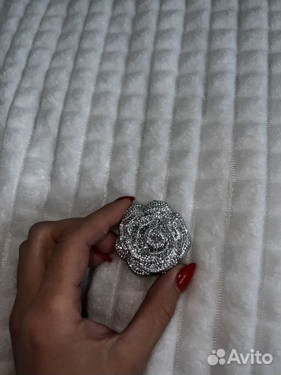 Новая декоративная пуговица