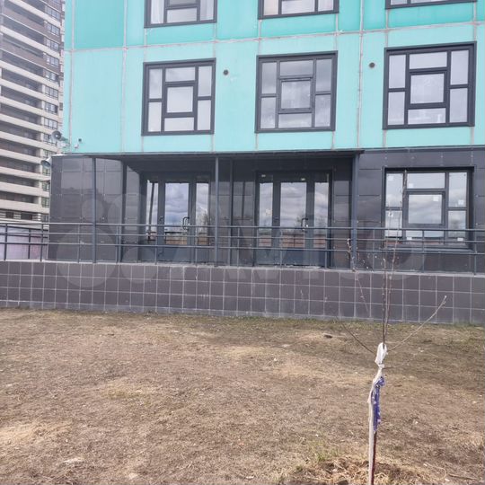 Маленькое помещение в плотной застройке