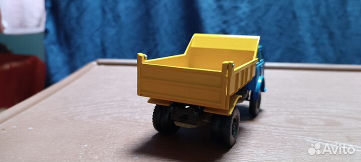 Модель грузовика СССР маз самосвал