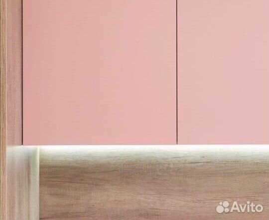 Кухонный гарнитур в три этажа