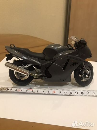 Сборная модель мотоцикла honda CBR 1100XX