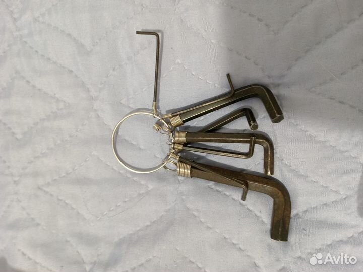 Кубки и ключи