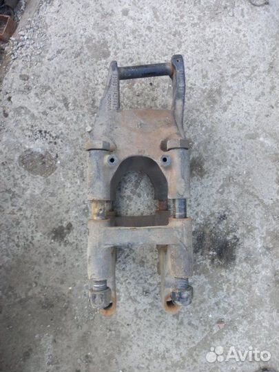 Кронштейн реактивной тяги задний правый Scania