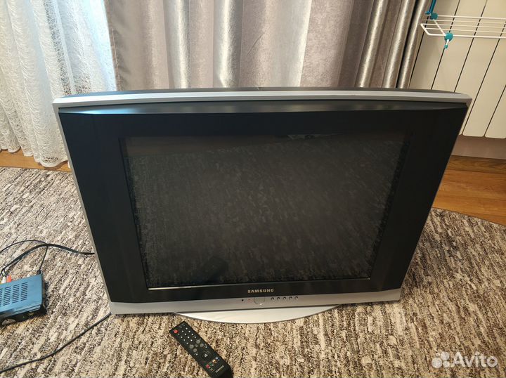 Телевизор samsung