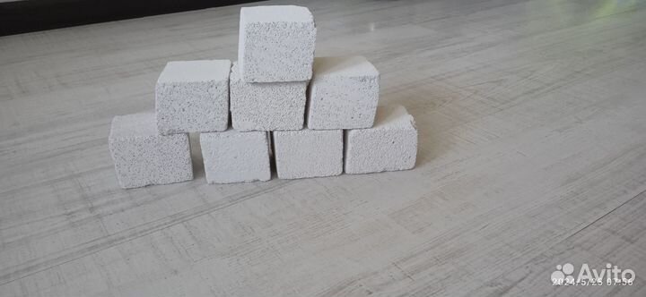 Минеральный камень для сточки зубов