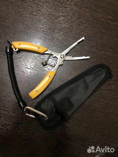 Рыболовные плоскогубцы