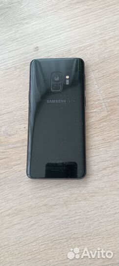 Samsung Galaxy S9, 4/64 ГБ