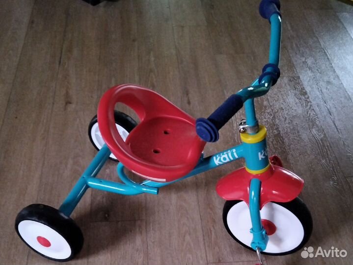 Трехколесный велосипед