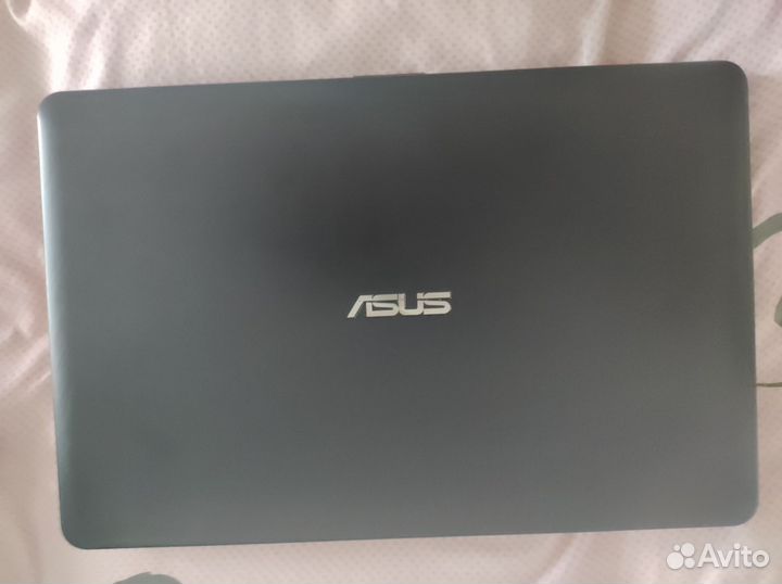 Ноутбук asus