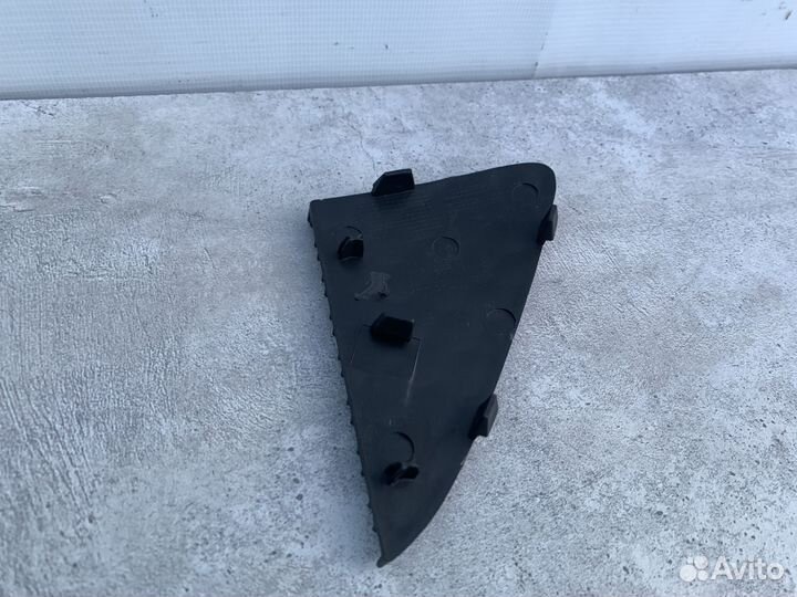 Решетка бампера правая Mercedes A2468852422