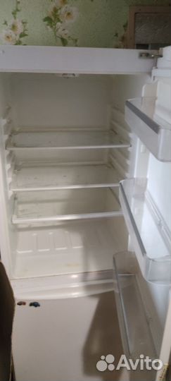 Холодильник Vestel