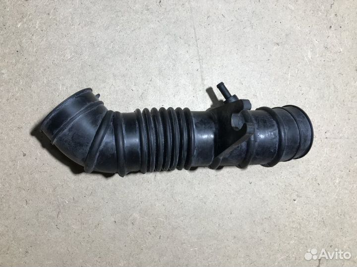 Патрубок воздушного фильтра Mazda 626, MX3