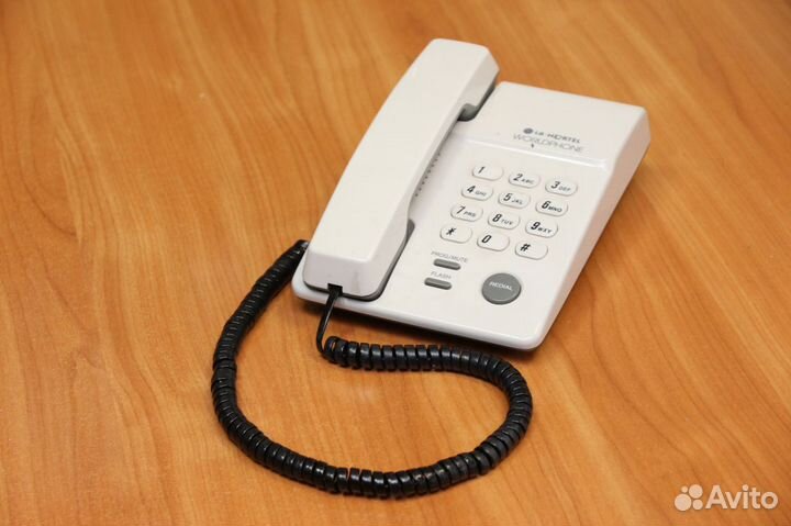 Panasonic KX-TEM824RU