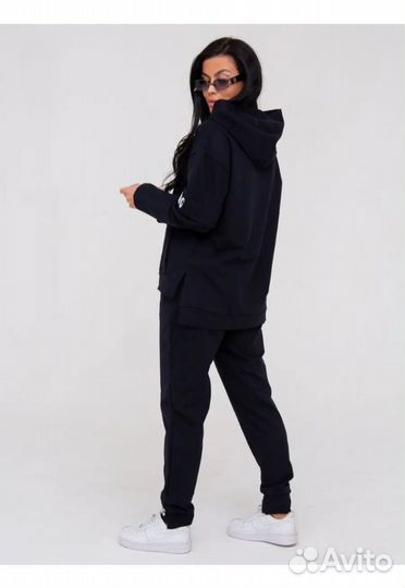 Спортивный костюм женский