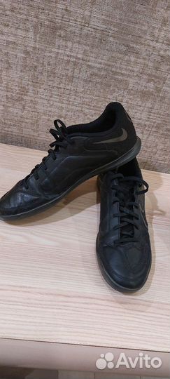 Футбольные бутсы nike