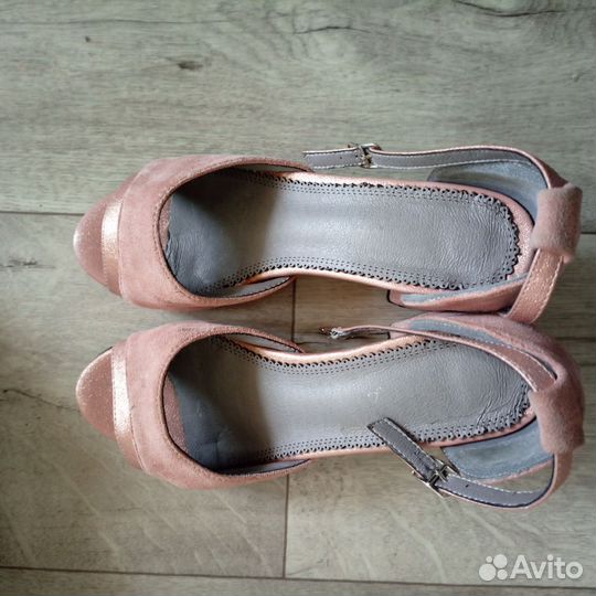 Туфли женские