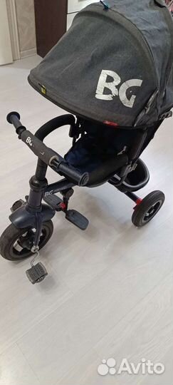 Детский велосипед с ручкой