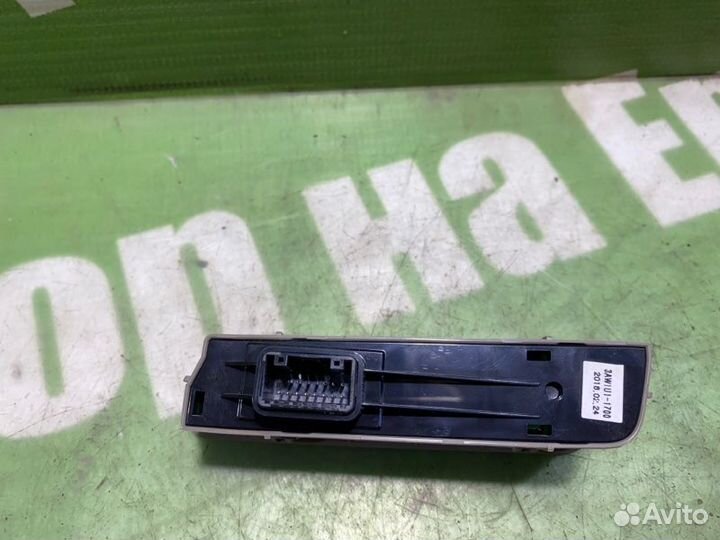 Блок кнопок Hyundai Sonata LF G4NA 2018