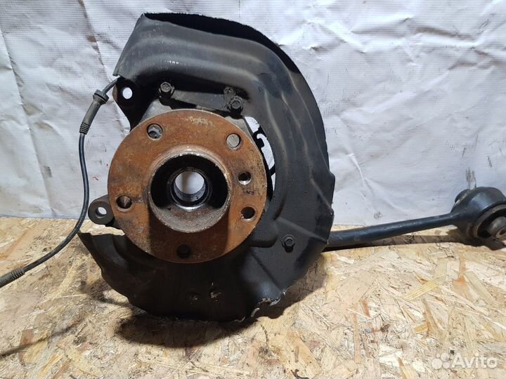 Кулак поворотный Передний Правый (BMW X3 F25)